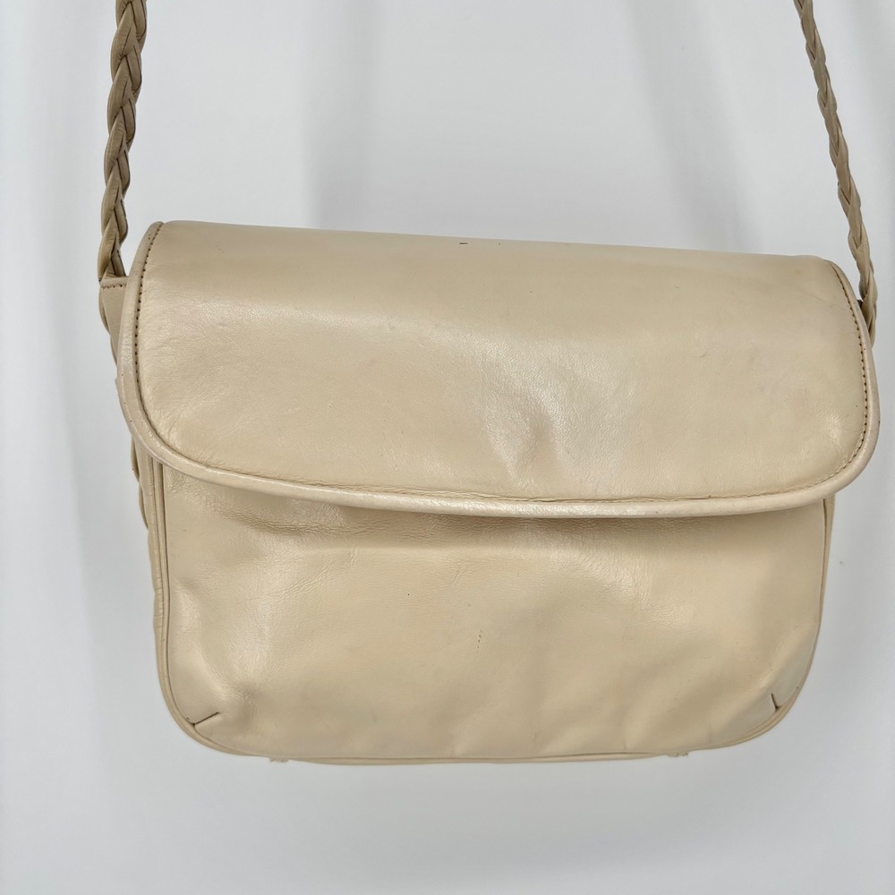Classic Cream Leather Shoulder Bag - Timeless Everyday Style